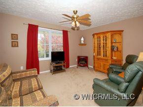293 SUN MEADOW LANE - Photo 7