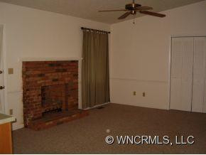 226 Haywood Knolls Drive - Photo 4