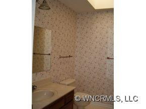 226 Haywood Knolls Drive - Photo 7