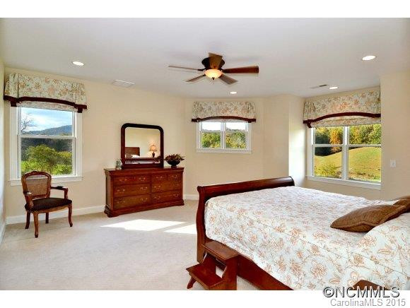 134 TRADITIONS WAY - Photo 17