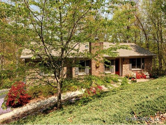 905 RAINBOW LANE
