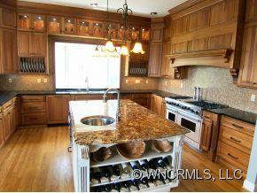 1005 McFarlane Way - Photo 7