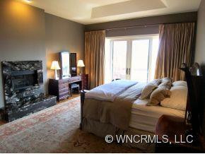 1005 McFarlane Way - Photo 10