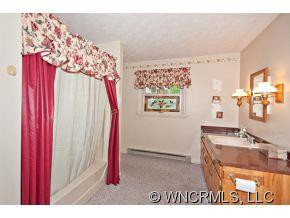 240 Oakmont Drive - Photo 7