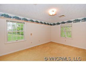 240 Oakmont Drive - Photo 8