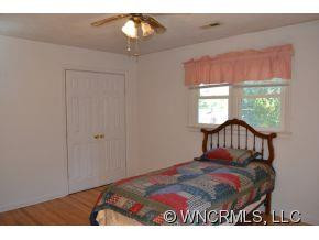 19 Rolling Green Drive - Photo 9