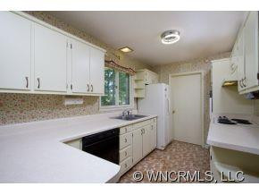212 SOUTH HILLANDALE DRIVE - Photo 3