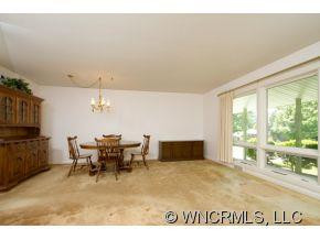 212 SOUTH HILLANDALE DRIVE - Photo 5