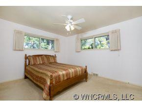 212 SOUTH HILLANDALE DRIVE - Photo 6