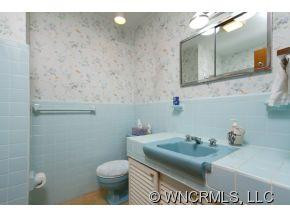 212 SOUTH HILLANDALE DRIVE - Photo 10