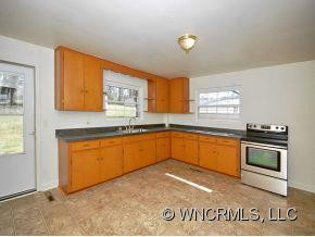 415 LOOP ROAD - Photo 2