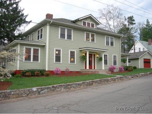 1 Norwood Ave