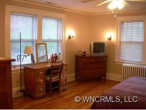 1 Norwood Ave - Photo 10