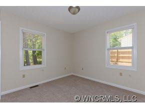 226 South Highlander - Photo 7