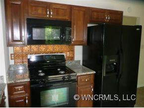 74 Robinson Avenue - Photo 3