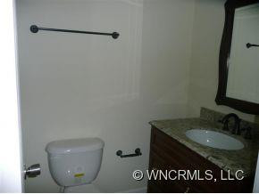 74 Robinson Avenue - Photo 4