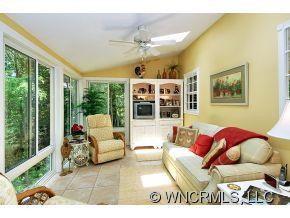 228 Crescent Drive - Photo 6