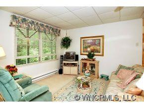 228 Crescent Drive - Photo 9