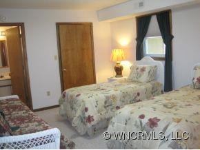 19 Woodmere Drive - Photo 10