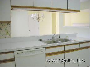 848 Sandburg Terrace - Photo 10