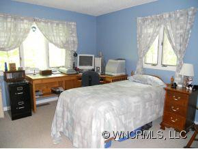 403 SOUTHVIEW LN - Photo 11