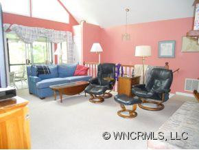 403 SOUTHVIEW LN - Photo 3