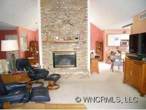 403 SOUTHVIEW LN - Photo 4