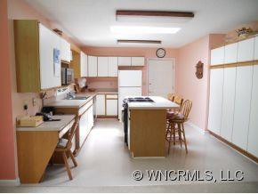 403 SOUTHVIEW LN - Photo 6