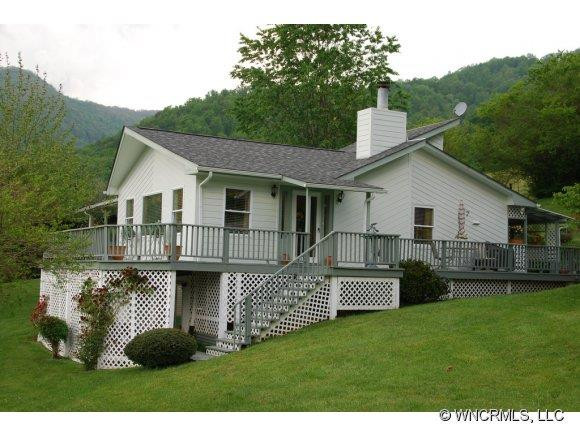 97 Crestwood Dr