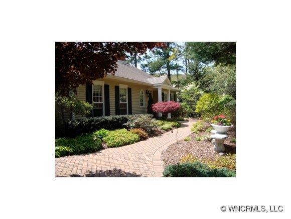 624 Kenmure Drive