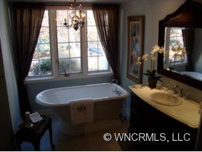 624 Kenmure Drive - Photo 3