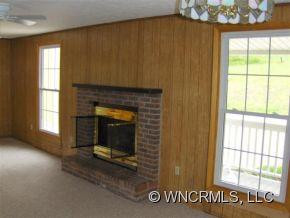 211 Woodland Drive - Photo 3