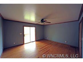 9 White Ave - Photo 9