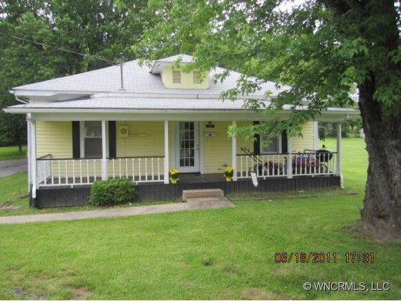 81 Laurel Ln