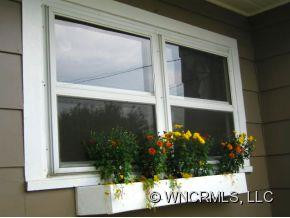 33 Poplar St - Photo 2