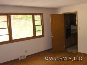 147 Wendover - Photo 6