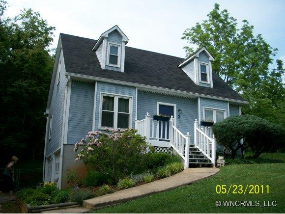 2 Williamsburg Place