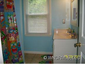 2 Williamsburg Place - Photo 11