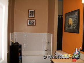 2 Williamsburg Place - Photo 8