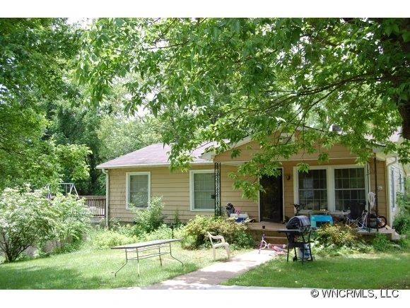 223 East Oakview Rd.