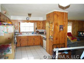223 East Oakview Rd. - Photo 2