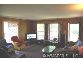 223 East Oakview Rd. - Photo 5