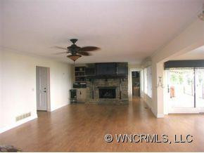 300 Roberts Drive - Photo 4