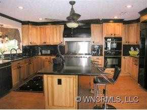 300 Roberts Drive - Photo 5