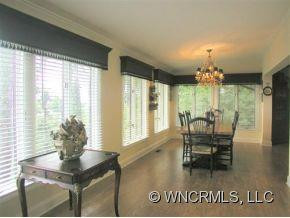 300 Roberts Drive - Photo 6