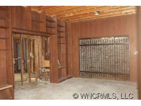 1585 Country Club Drive - Photo 6