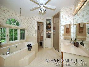 10 GLEN COVE DRIVE - Photo 9