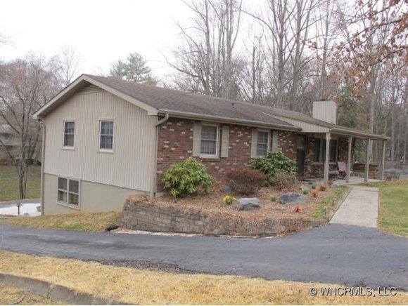 224 Dundeve Circle
