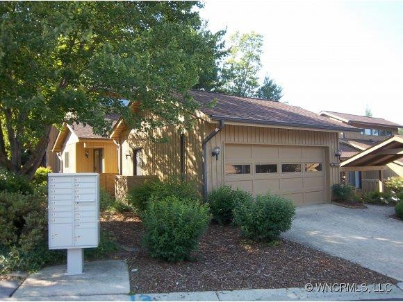 205 Red Oak Drive