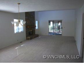205 Red Oak Drive - Photo 2